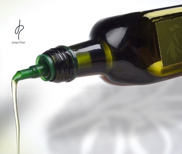 Pouring oil... What a new fantastic and safe experience!