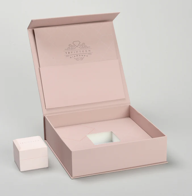 Magnetic Closure Shipping Box