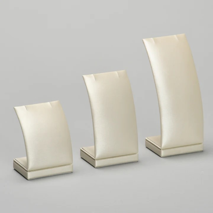 Large Linea Pendant Displays