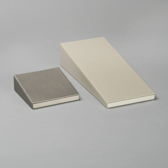 XLarge Rectangle Linea Necklace Ramp Displays