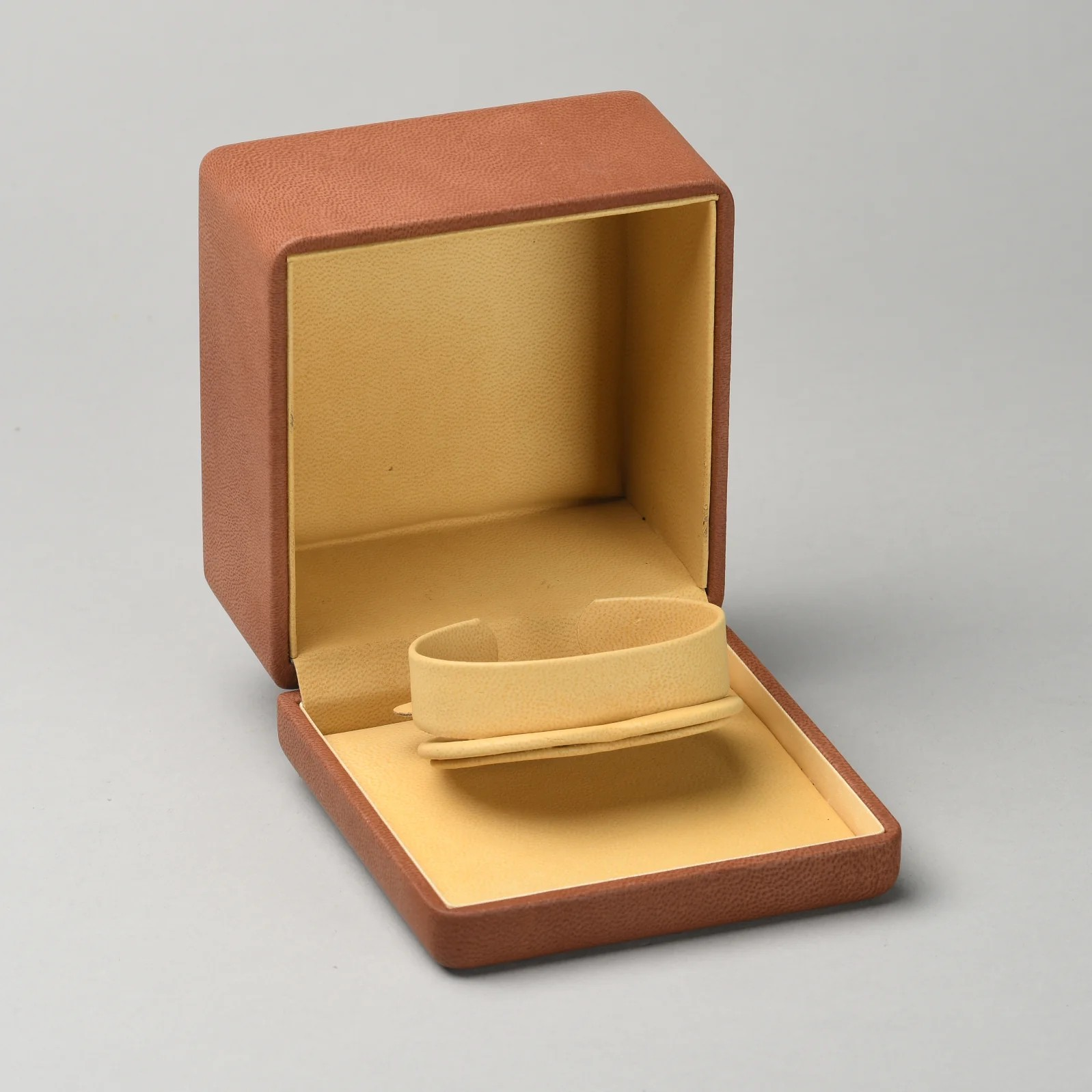 Suisse Dome Bracelet Cuff Box