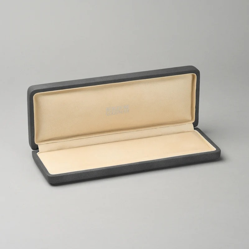 Suisse Domed Layout Bracelet Box