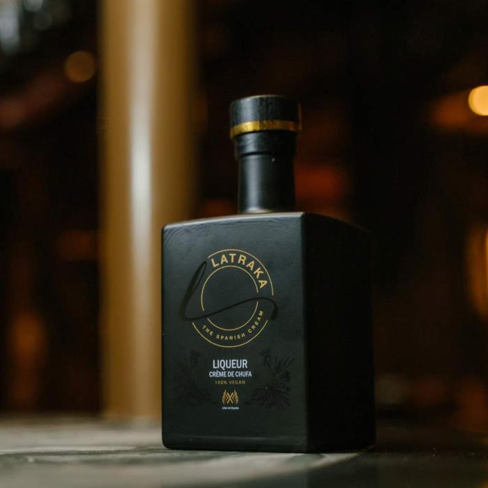 Latraka: Sip in Style with Sustainable Flair
