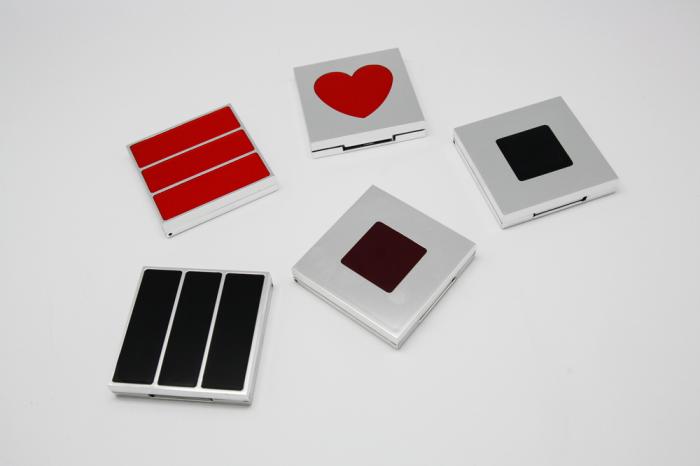 Libos metallized and varnished compacts