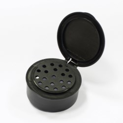 19-hole flapper cap