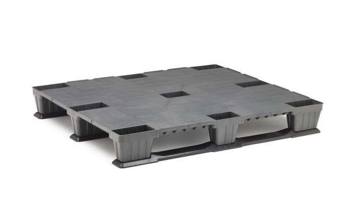 Closed Light Industrial Pallet with Runners