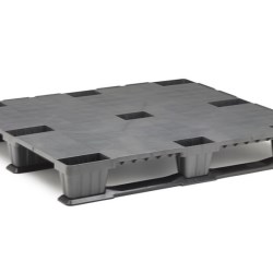 Closed Light Industrial Pallet with Runners