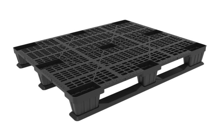 Intermediate Industrial Pallet with Runners
