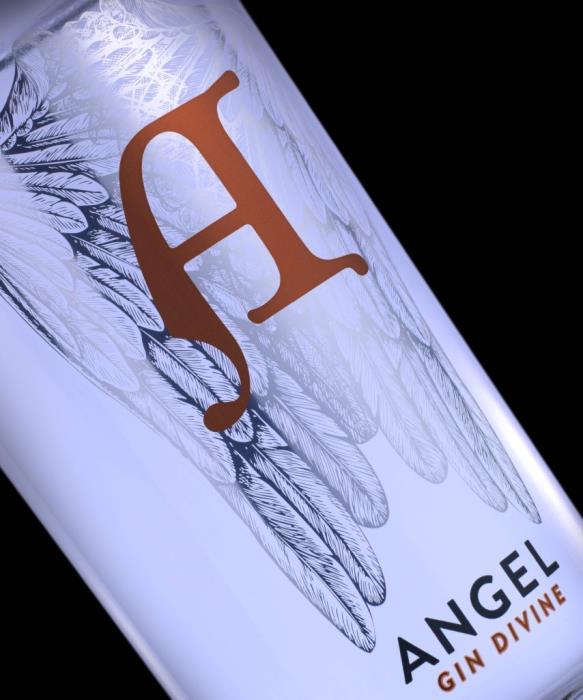 Royston produces 3-in-1 label for Angel Gin Divine