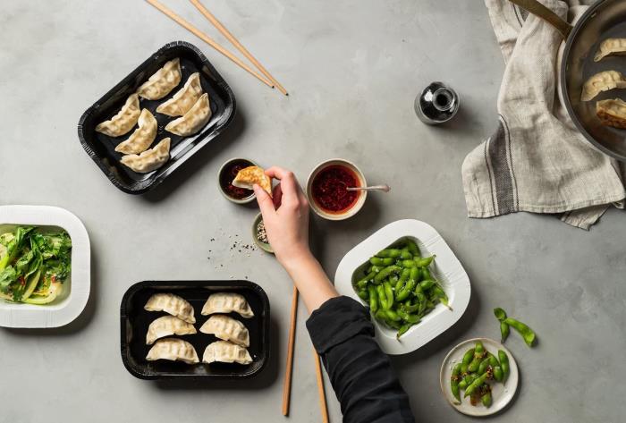 New tray helps manufacturers of ready-made meals lower plastic use significantly
