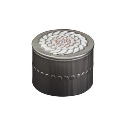 Textures that make Euroboxs premium metal packaging stand out further