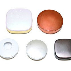 Gorgeous new compacts from FS Korea protect delicate nails