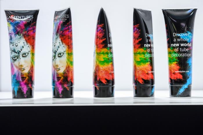 LageenTubes unveils its first plastic tubes fully and directly decorated using digital printing