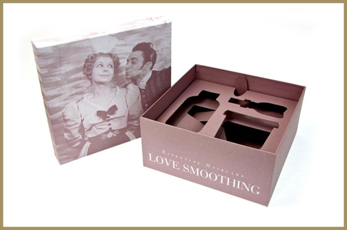 Perfumes & Cosmetics Boxes