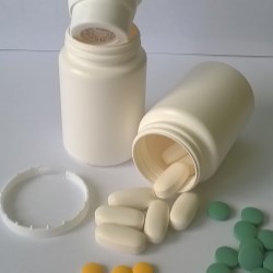 A new line of packaging by Phaba: pill jars, with desiccant reservoirs