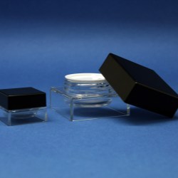 Pin Mao offers superlative cosmetic jar liners