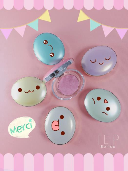 Pin Maos playful colour compacts for fun-loving consumers