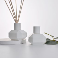 AOG-100S Custom Glass Diffuser Bottle