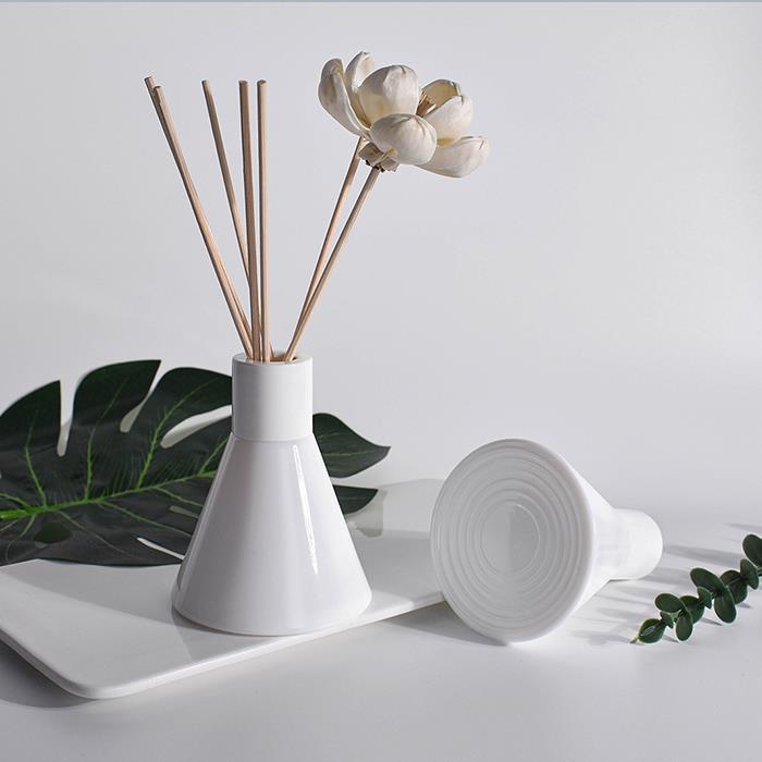AOG-100Y Refillable Reed Diffuser Glass Bottle