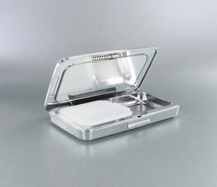 The rectangular airless compact by Collcap