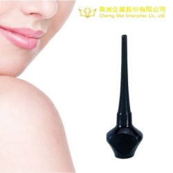 Eyeliner with Longevity and Impactful Branding