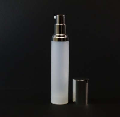 50 ml Airless Frosted Bottle Shiny Silver Pump and Hood PP_1050503201
