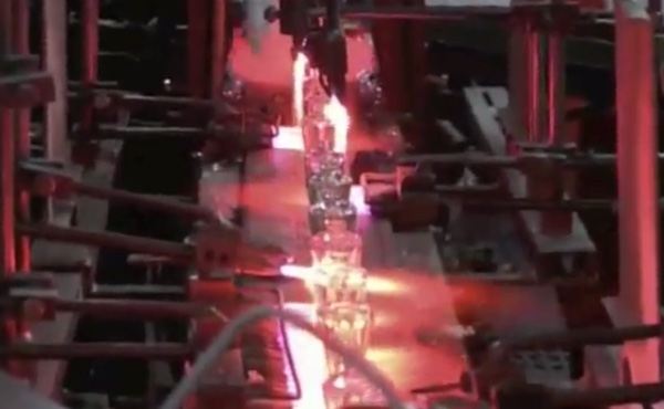 See how Pochpac glass bottles are made
