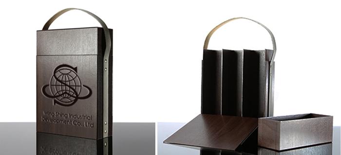 The Woody wine set offers the quality of wood without its actual weight