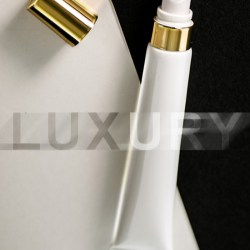SR packaging presents the multi-functional tube with cooling ceramic applicator