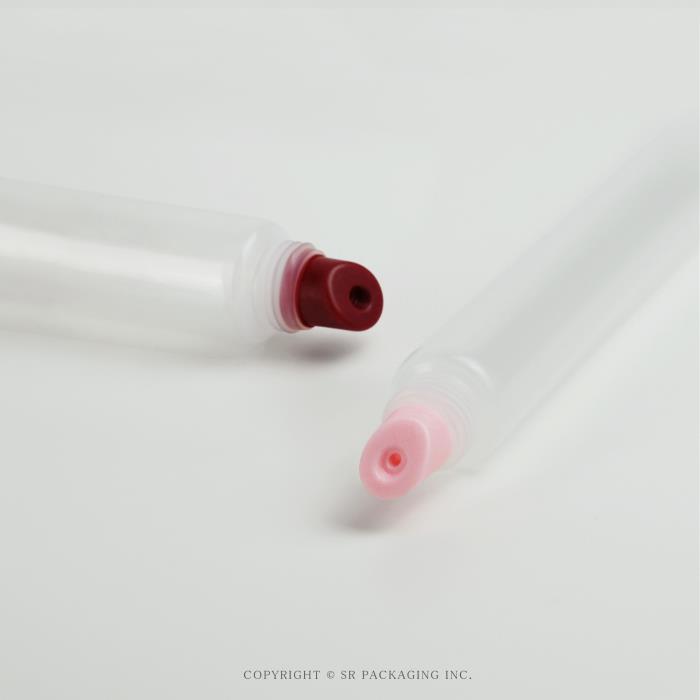 A silky smooth glide with SR Packagings Duo-color Tube