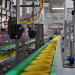 New puck lines for packaging automation, all bottles’ shapes conveyed with guarantee