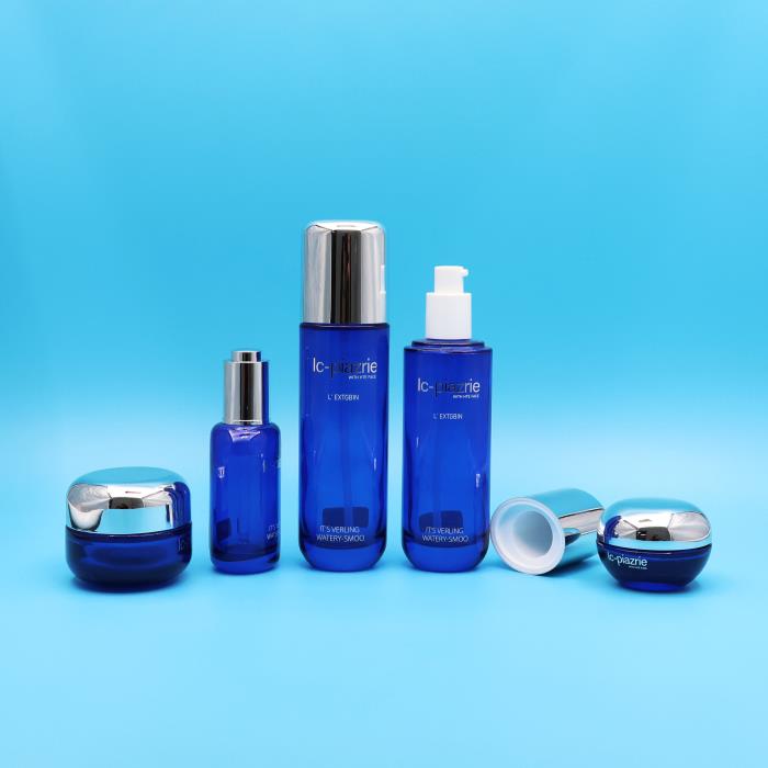 Stylish glass cosmetic packaging set