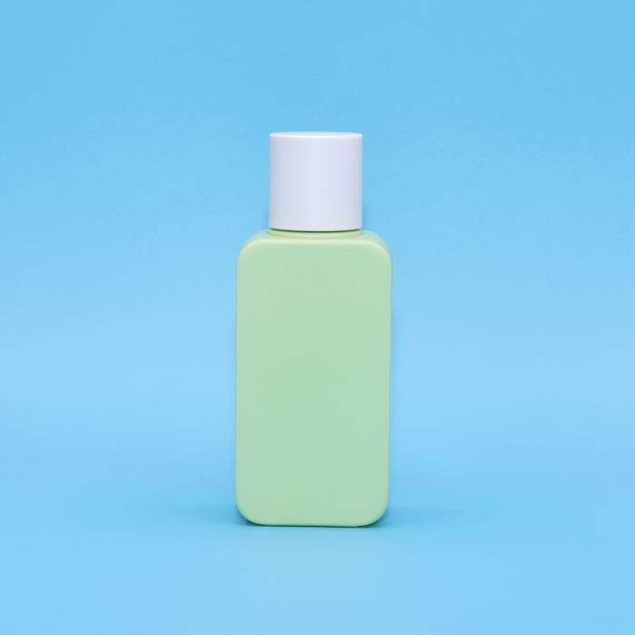 Flat pack bottles with 3-fold impact