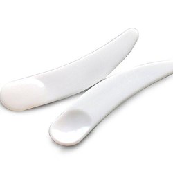 Small plastic cosmetic spatula