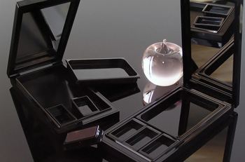 New Freedom and Eco-friendly powder compacts