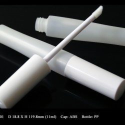 Lip Gloss Bottle: FT-LG0001