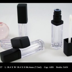 Lip Gloss Bottle: FT-LG0037