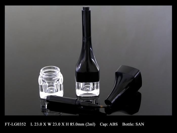 Lip Gloss Bottle: FT-LG0352