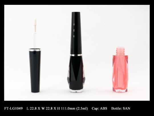 Lip Gloss Bottle: FT-LG1049