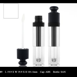 Lip Gloss Bottle: FT-LG1389