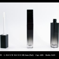 Lip Gloss Bottle: FT-LG1692