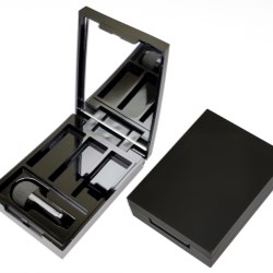 Exclusive Applicator in Compact