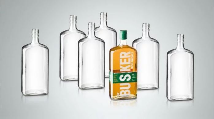 Award-winning whiskey in bottles by Vetropack Italia