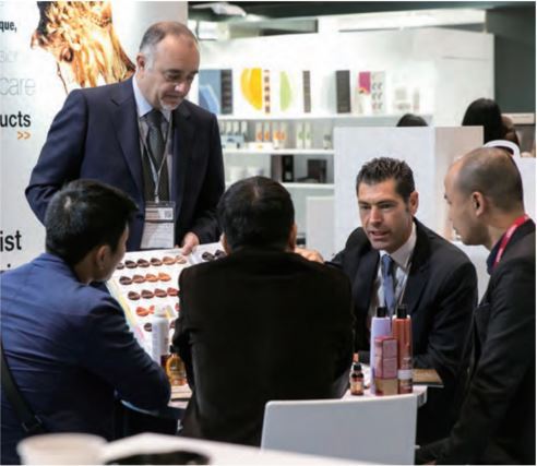 2016 Cosmoprof Asia: "1 fair 2 venues"