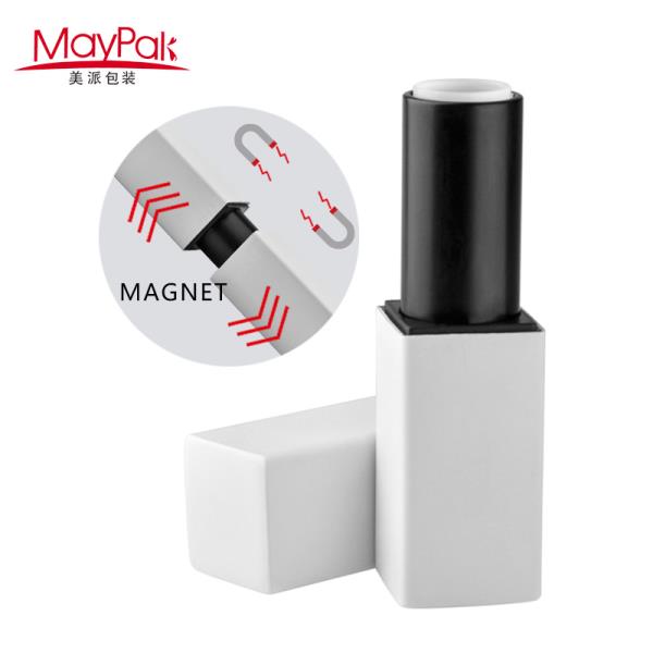 Magnetic plastic lipstick tube-Maypak