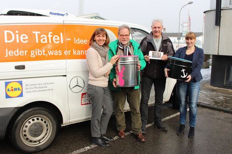 Ein Scheck für die Kerpener Tafel