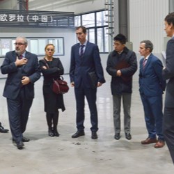 Visita institucional Gobierno Vasco y SPRI a la planta de Urola China