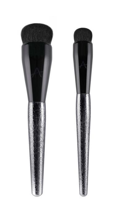 Cosmetic brushes