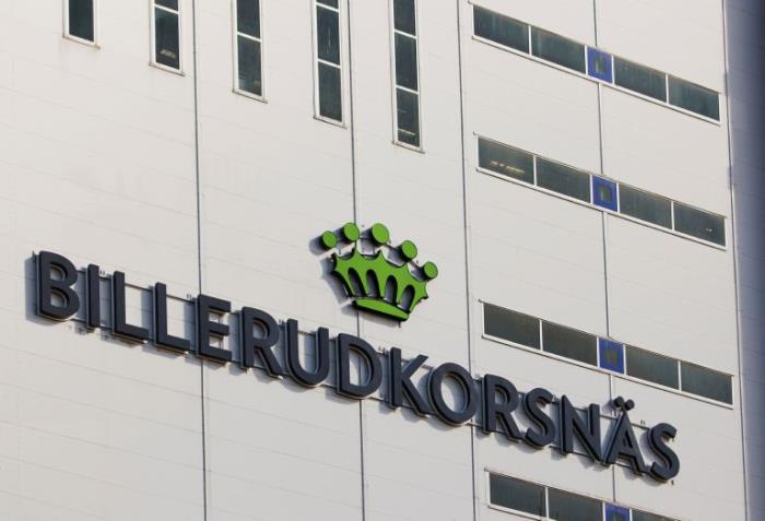 BillerudKorsnäs and The Paper Straw Co to launch the first U-Bend paper straw
