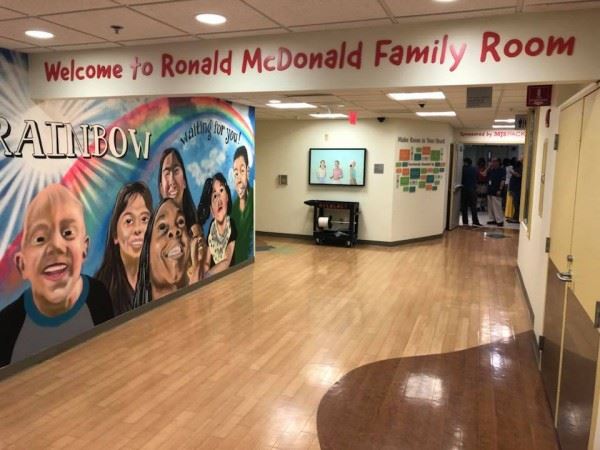 MJS Packaging attends Ronald McDonald family room unveiling